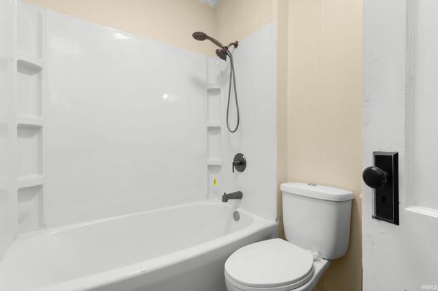 1618 Elwood Avenue, South Bend, IN 46628