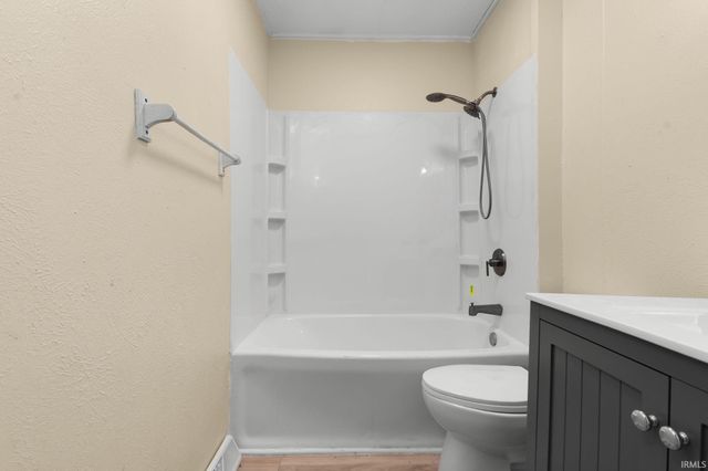 1618 Elwood Avenue, South Bend, IN 46628