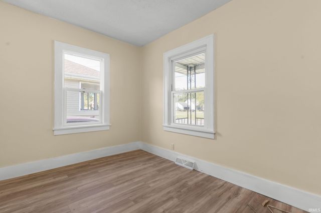 1618 Elwood Avenue, South Bend, IN 46628