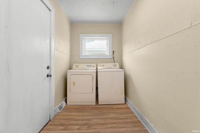 1618 Elwood Avenue, South Bend, IN 46628