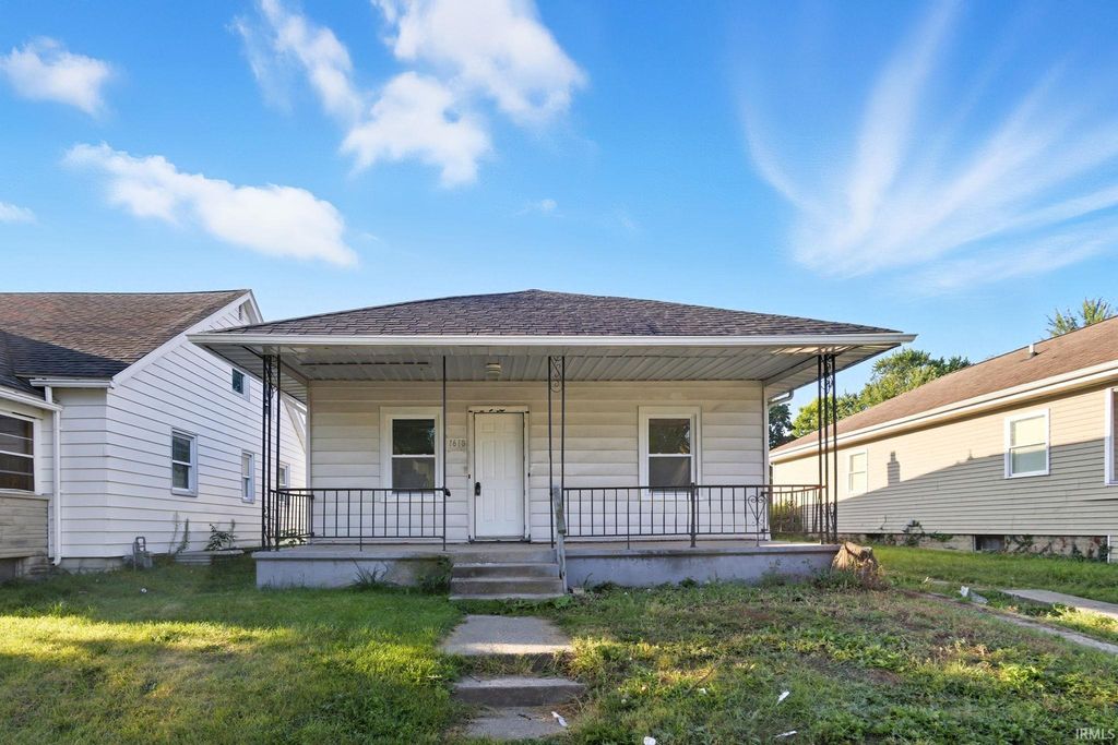 1618 Elwood Avenue, South Bend, IN 46628