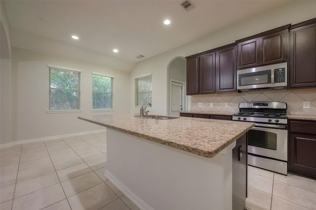 3 Tidwillow Place, The Woodlands, TX 77375