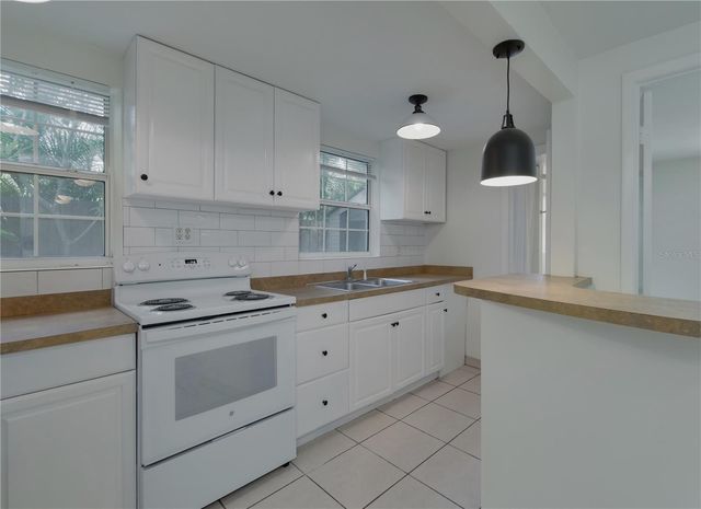 833 12TH AVENUE N A, St Petersburg, FL 33701