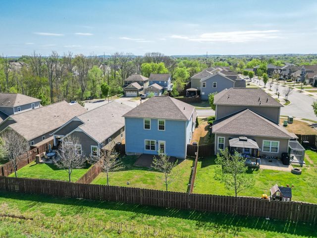 5003 Hemlock Ct, Spring Hill, TN 37174