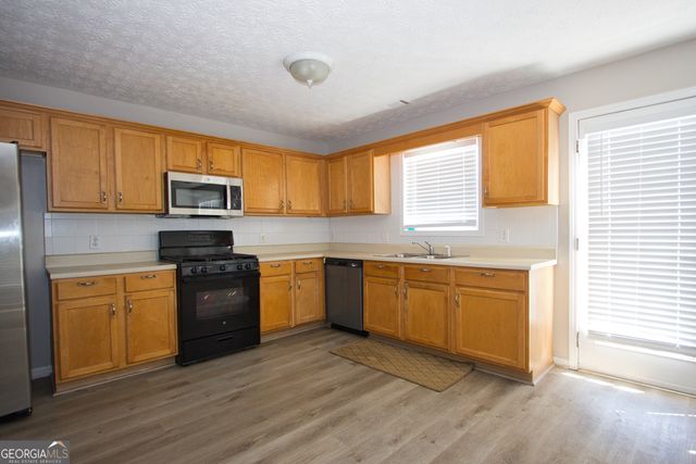 3292 Shady Valley Court, Loganville, GA 30052