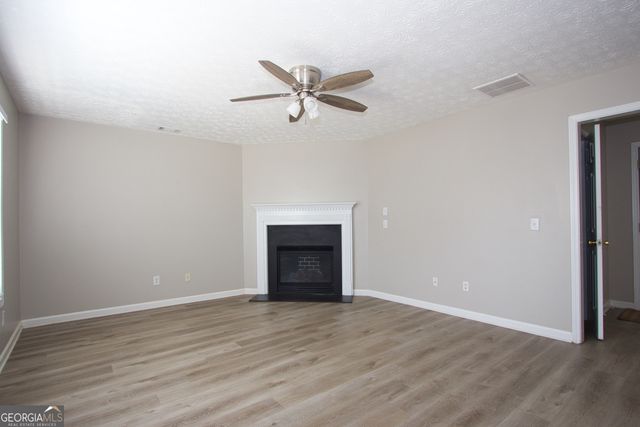 3292 Shady Valley Court, Loganville, GA 30052