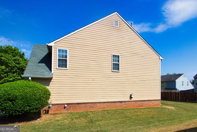 3292 Shady Valley Court, Loganville, GA 30052