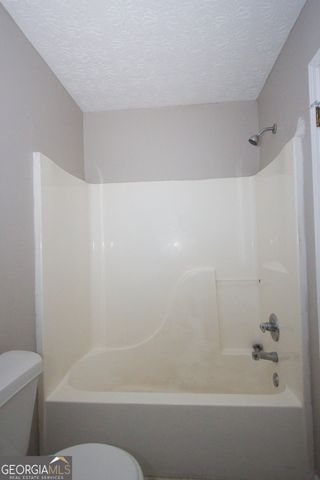 3292 Shady Valley Court, Loganville, GA 30052