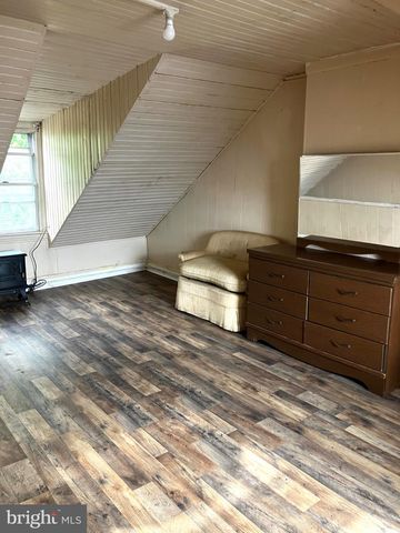 437 LINDEN ST, Reading, PA 19604