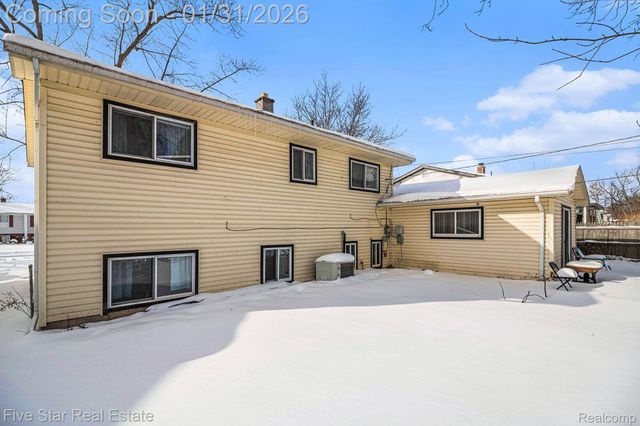 669 Provincetown Road, Auburn Hills, MI 48326
