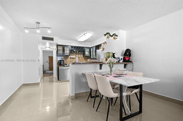 4011 N Meridian Ave 38, Miami Beach, FL 33140