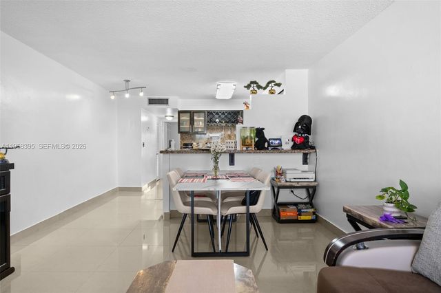 4011 N Meridian Ave 38, Miami Beach, FL 33140