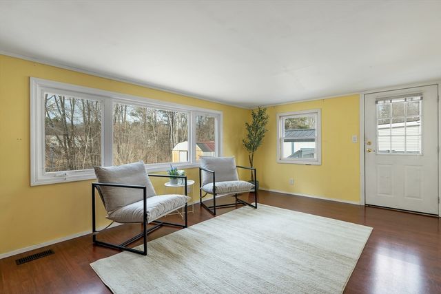 11 A Street, Seabrook, NH 03874