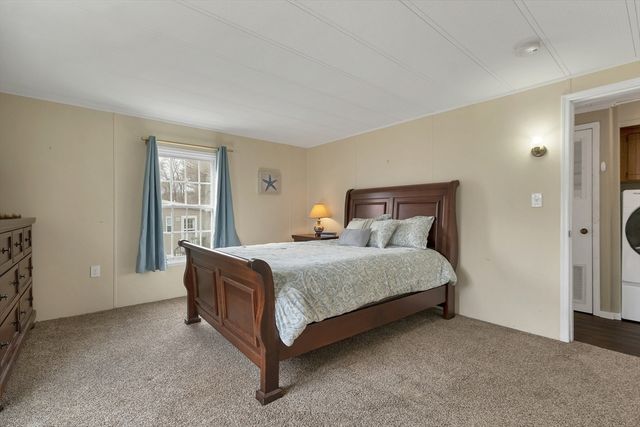 11 A Street, Seabrook, NH 03874