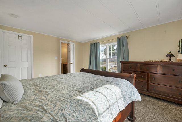 11 A Street, Seabrook, NH 03874