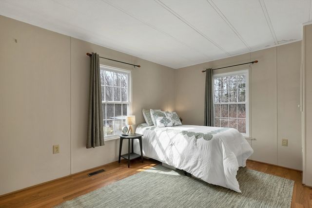 11 A Street, Seabrook, NH 03874