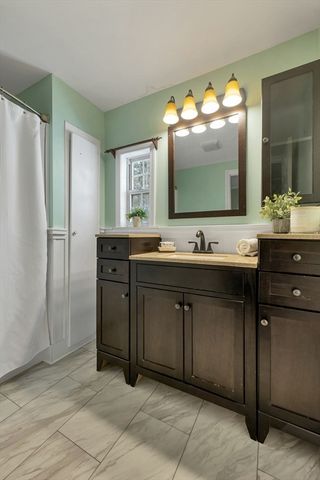 11 A Street, Seabrook, NH 03874