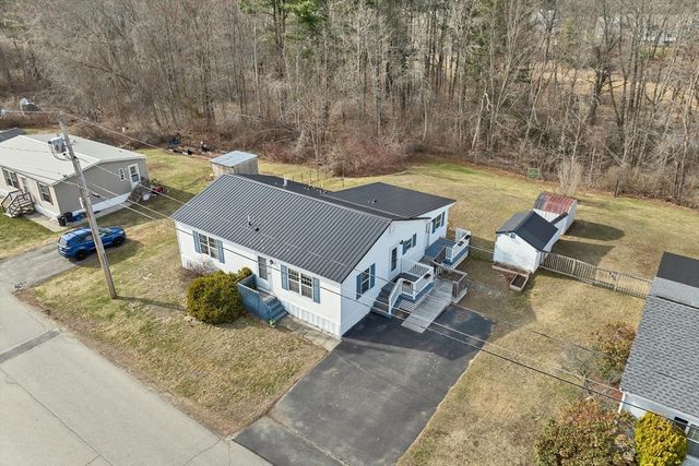 11 A Street, Seabrook, NH 03874