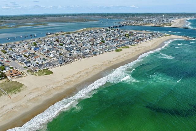 11 A Street, Seabrook, NH 03874