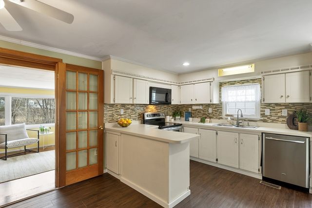 11 A Street, Seabrook, NH 03874