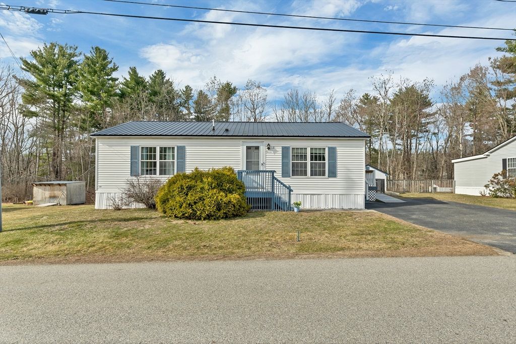 11 A Street, Seabrook, NH 03874