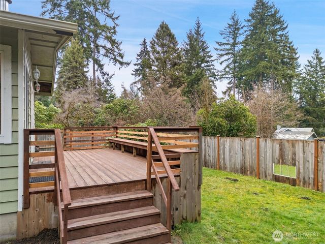 371 E Lakeshore Drive W, Shelton, WA 98584