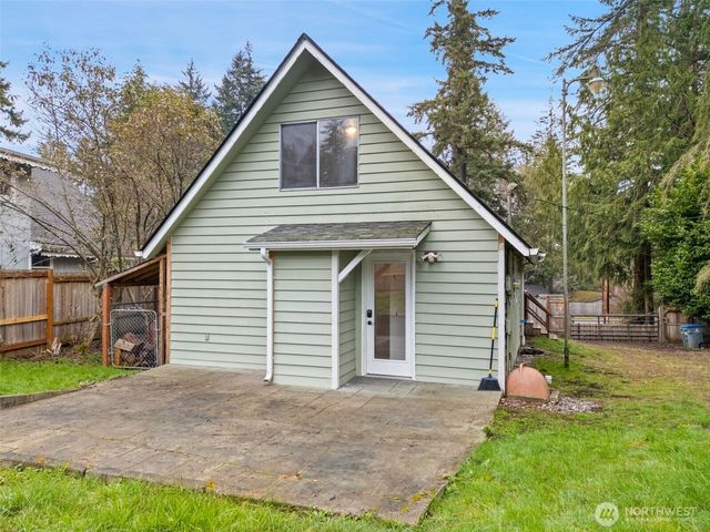 371 E Lakeshore Drive W, Shelton, WA 98584