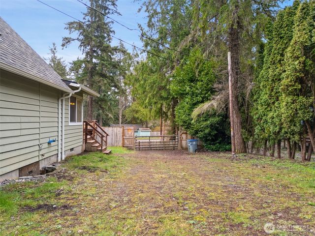 371 E Lakeshore Drive W, Shelton, WA 98584