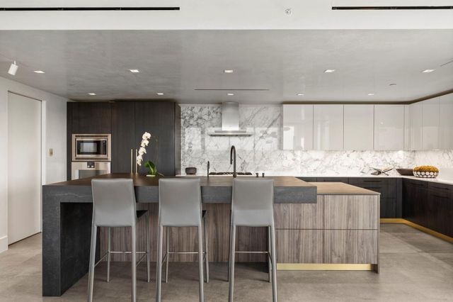 3433 Westheimer Road 1005, Houston, TX 77027