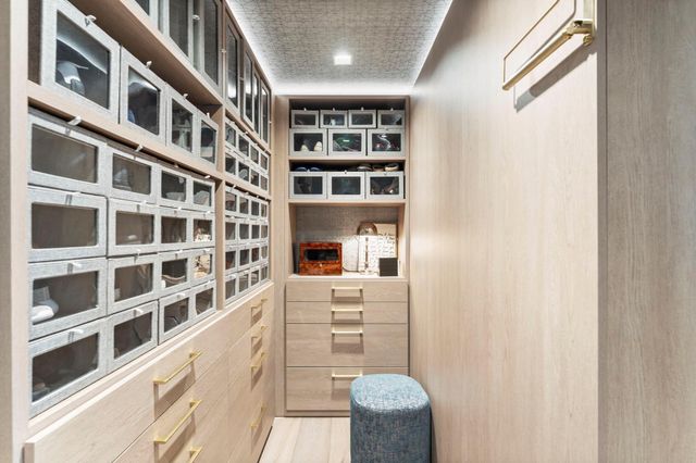 3433 Westheimer Road 1005, Houston, TX 77027