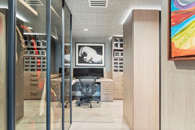 3433 Westheimer Road 1005, Houston, TX 77027