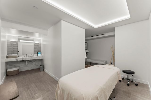 3433 Westheimer Road 1005, Houston, TX 77027