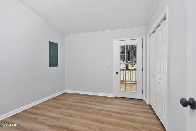 40 Sherwood Drive, Colonie, NY 12110