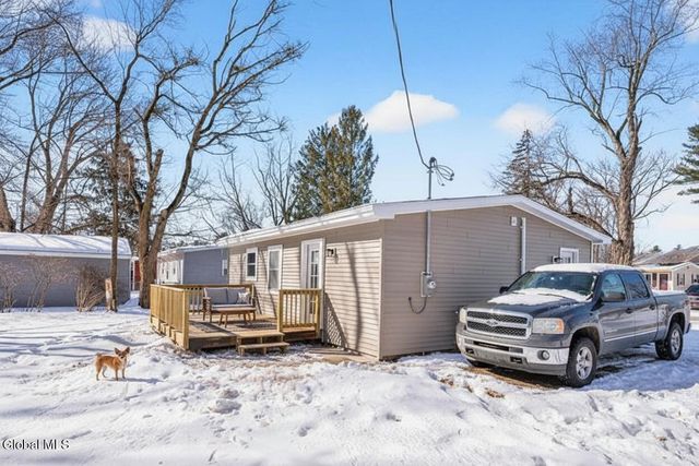 40 Sherwood Drive, Colonie, NY 12110