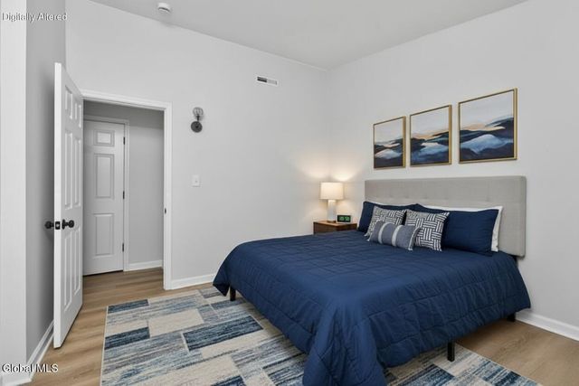 40 Sherwood Drive, Colonie, NY 12110