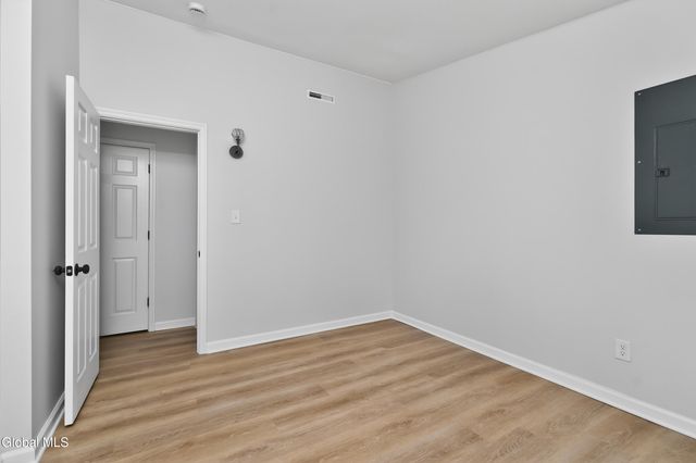 40 Sherwood Drive, Colonie, NY 12110