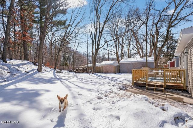 40 Sherwood Drive, Colonie, NY 12110