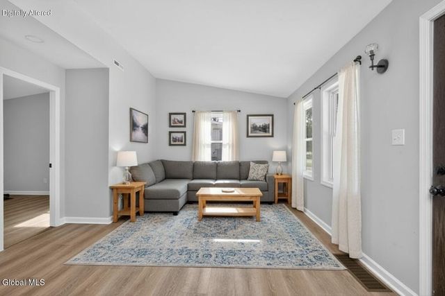 40 Sherwood Drive, Colonie, NY 12110