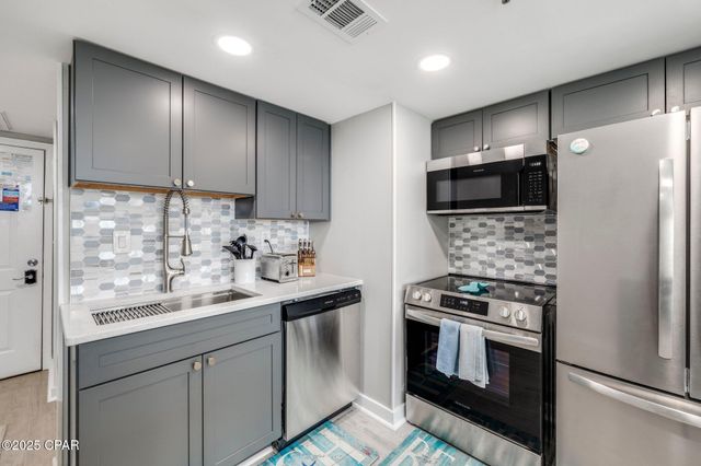 9850 S Thomas Drive 401W, Panama City, FL 32408