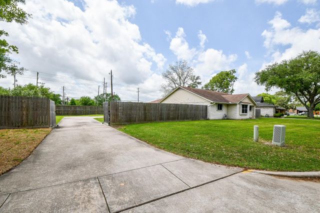 2101 Roland Rue Street, Pearland, TX 77581