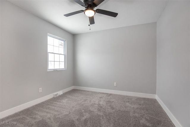 6598 Richmond Road, Oakwood Village, OH 44146