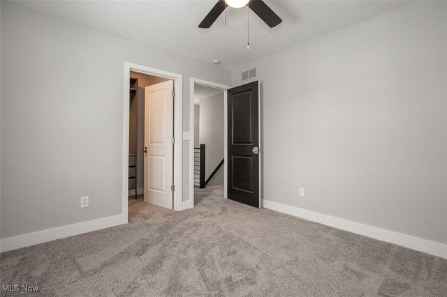 6598 Richmond Road, Oakwood Village, OH 44146