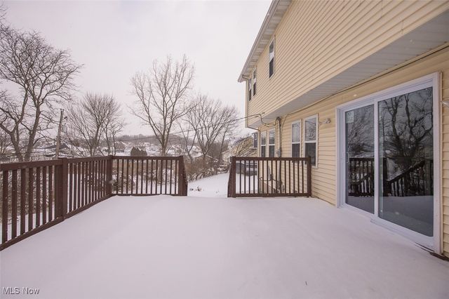 6598 Richmond Road, Oakwood Village, OH 44146