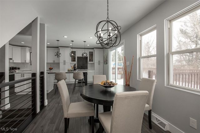 6598 Richmond Road, Oakwood Village, OH 44146