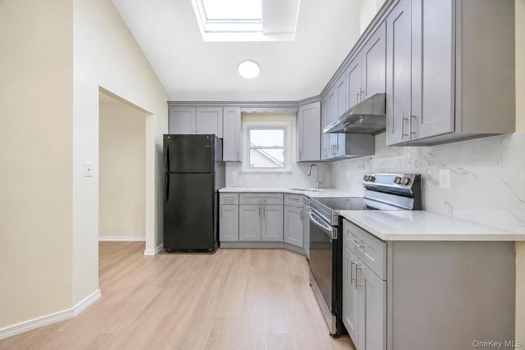 653 Sherman Avenue, East Meadow, NY 11554 — photo 5