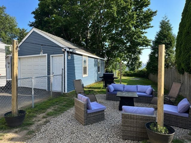 177 Anthony St, Fall River, MA 02721