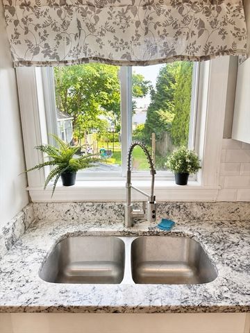 177 Anthony St, Fall River, MA 02721