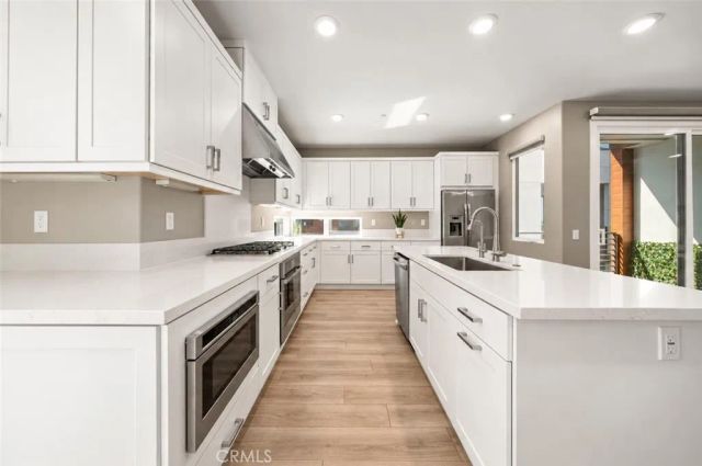 253 Waypoint, Tustin, CA 92782