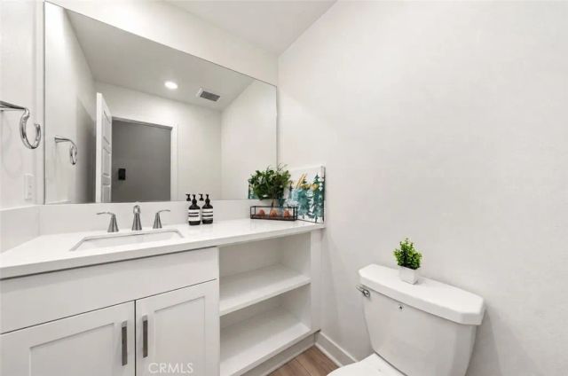 253 Waypoint, Tustin, CA 92782