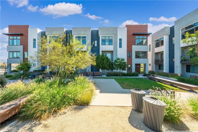 253 Waypoint, Tustin, CA 92782